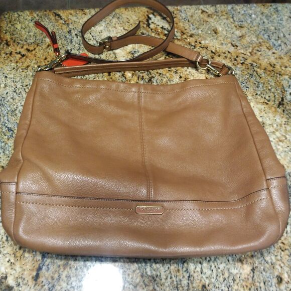 Coach F23293 Pebble Leather Hobo 2Way Shoulder/Hand Bag Zip Closure Brown - Picture 1 of 9